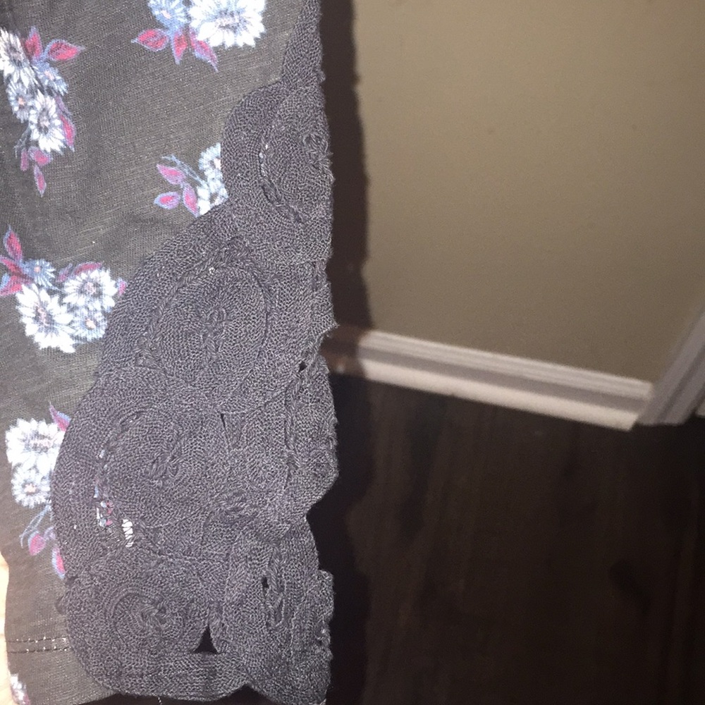 PacSun Floral Top - Picture 5 of 8